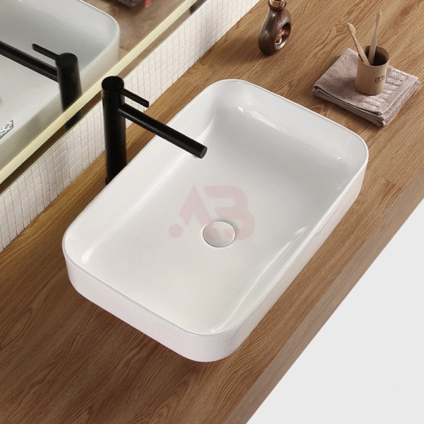 600×400 mm rectangular ceramic washbasin with rounded corners